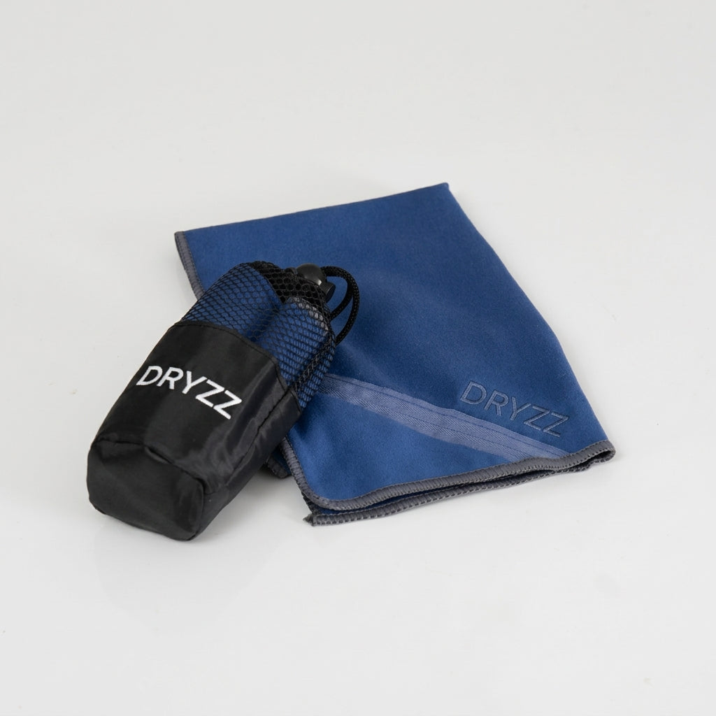 Dryzz Toalla Gym / Running 30×60 — Microfibra con estuche y ojal